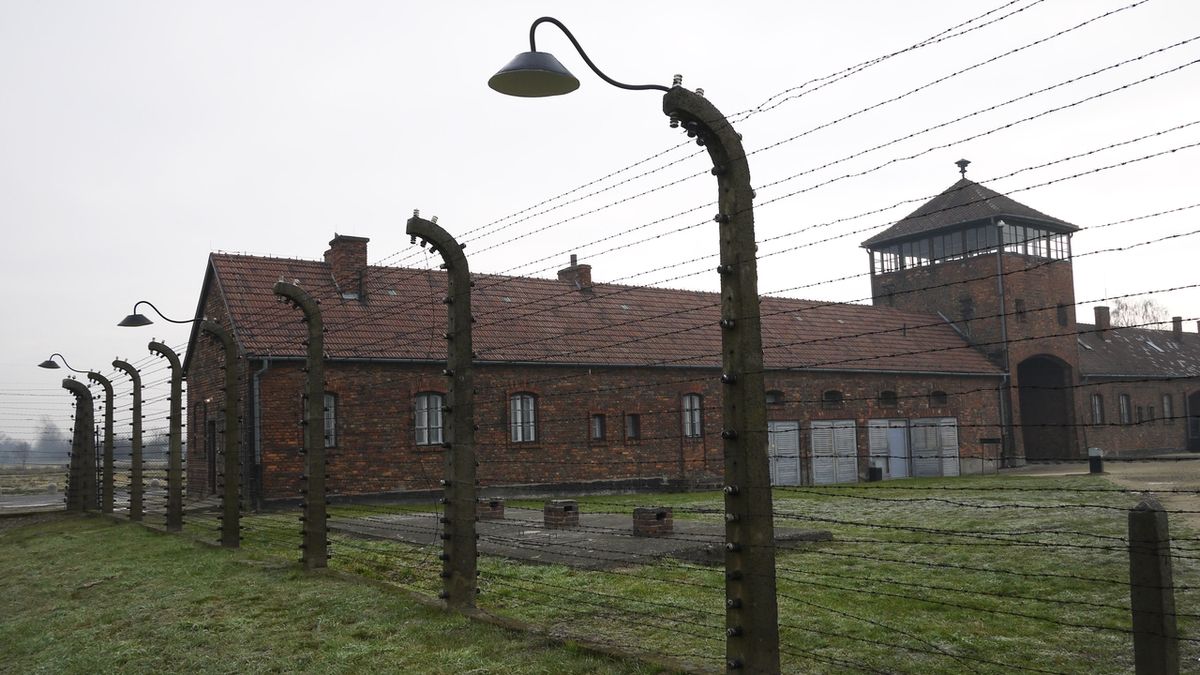 Hrob válečného zločince Bodmanna je v Rakousku opečováván, o vraždách ani slovo